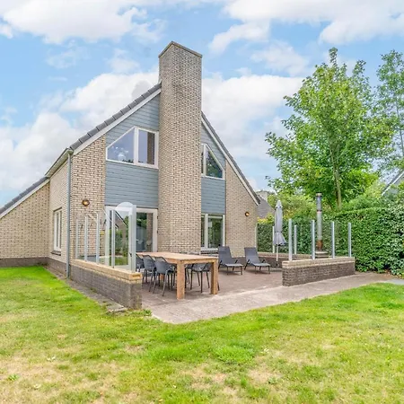 Villapark Kamperfoelie 33 Holiday home De Koog (Texel)