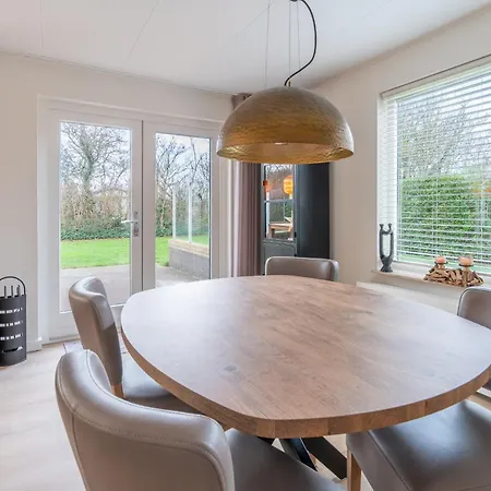 Holiday home Villapark Kamperfoelie 33